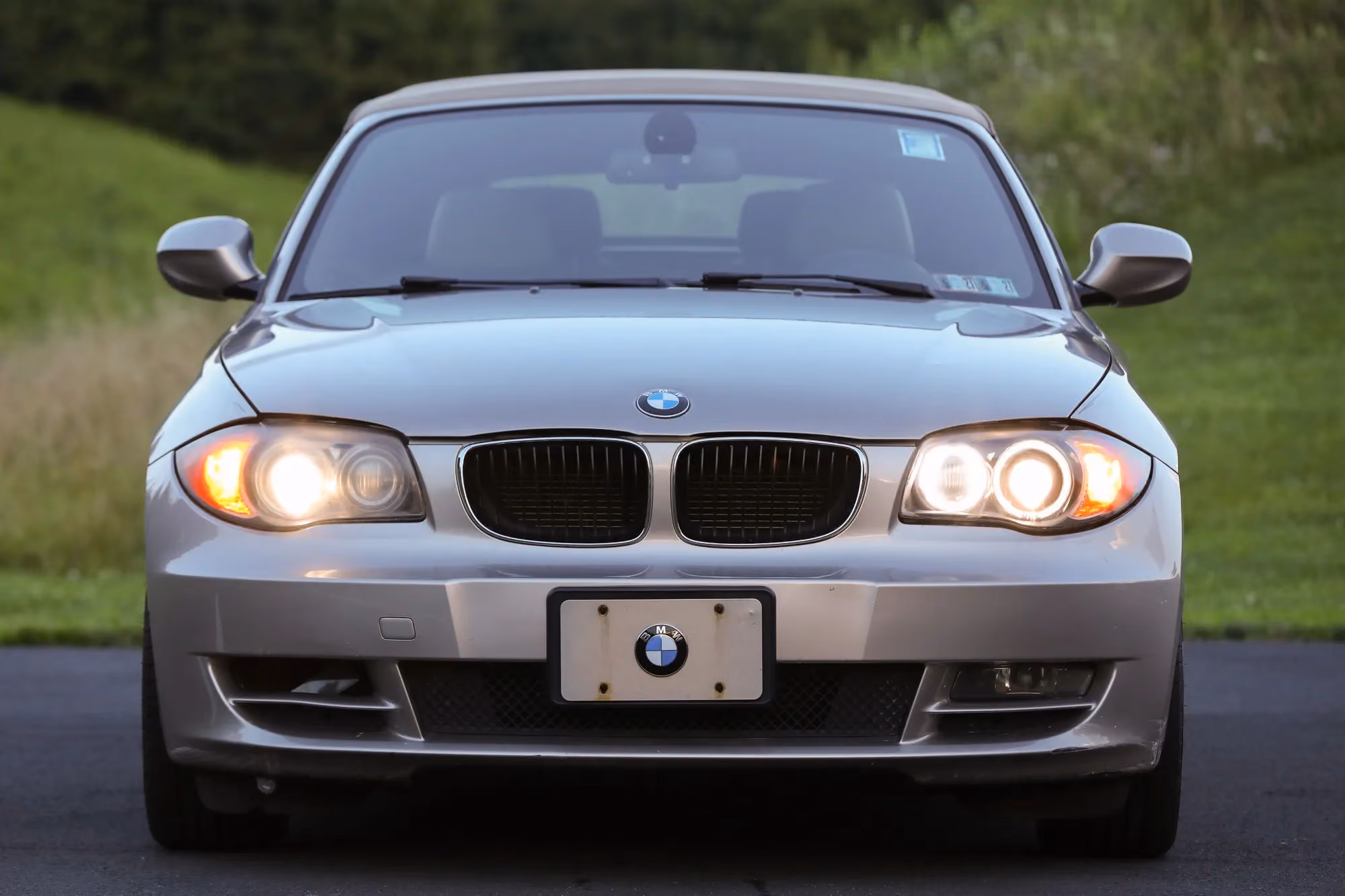 2010 BMW 1 Series 128i Convertible 2D — photo 22 of 48