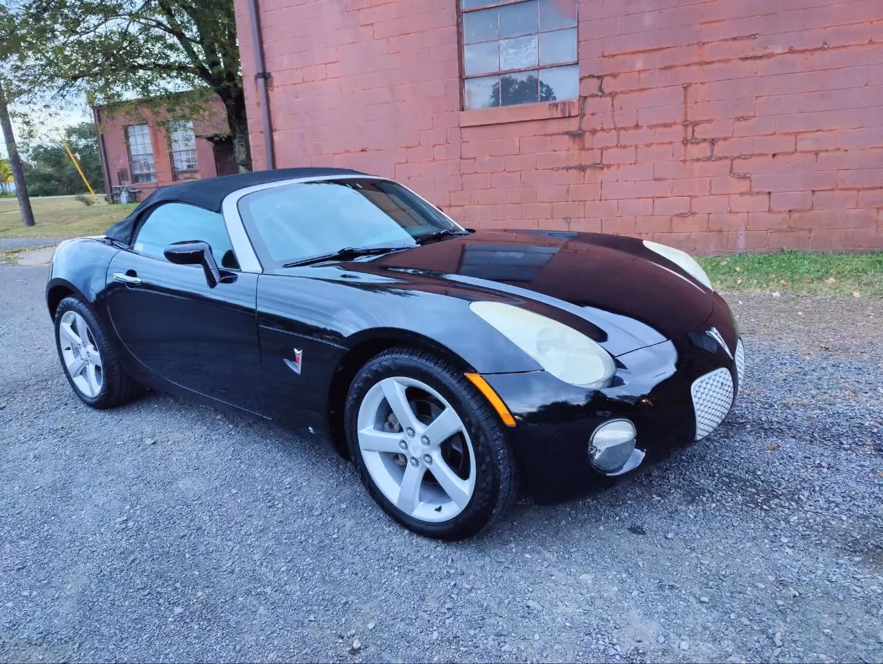 2006 Pontiac Solstice Convertible 2D — photo 1 of 73