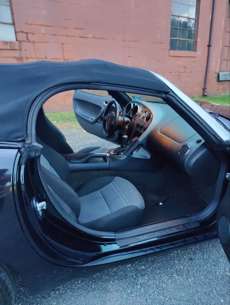 2006 Pontiac Solstice Convertible 2D — photo 15 of 73