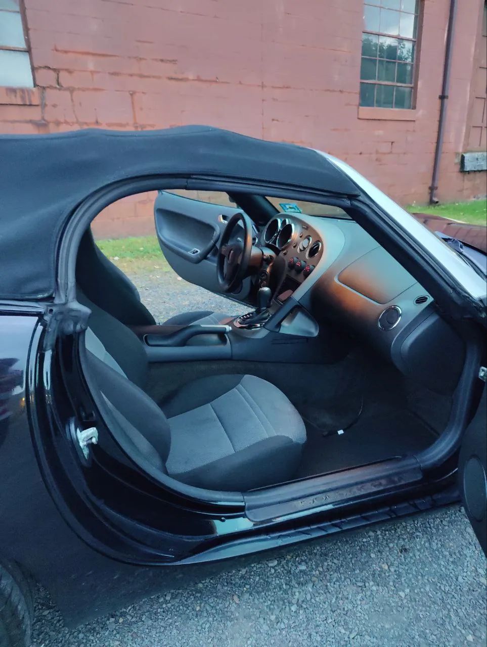 2006 Pontiac Solstice Convertible 2D — photo 15 of 73