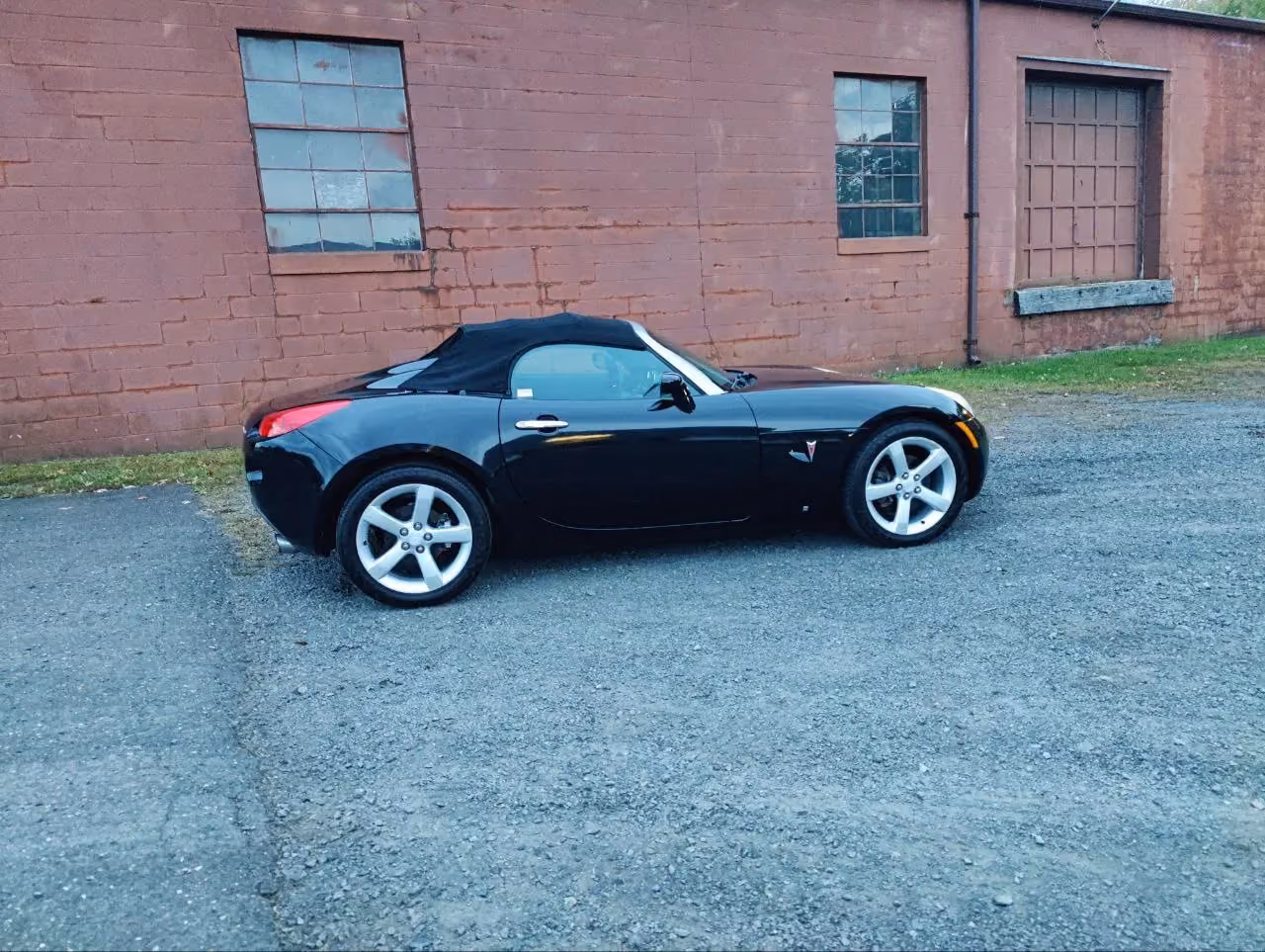 2006 Pontiac Solstice Convertible 2D — photo 11 of 73