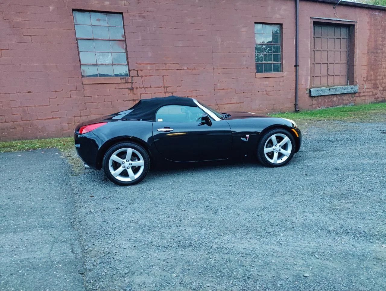 2006 Pontiac Solstice Convertible 2D — photo 11 of 73