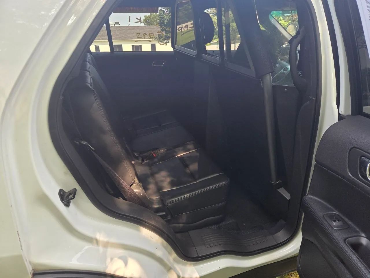 2013 Ford Explorer — photo 5 of 8