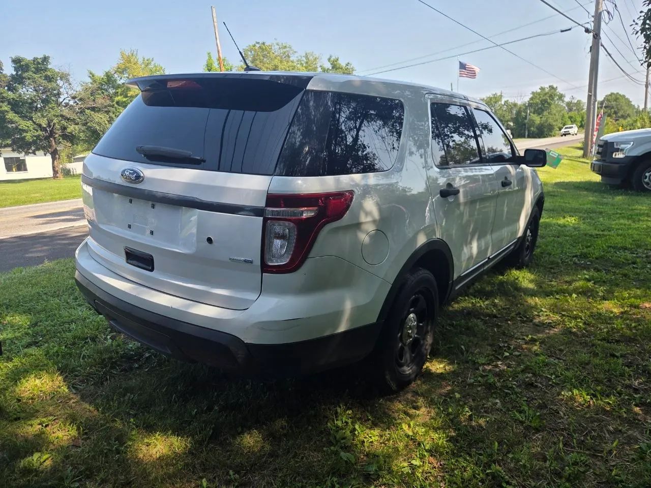2013 Ford Explorer — photo 7 of 8