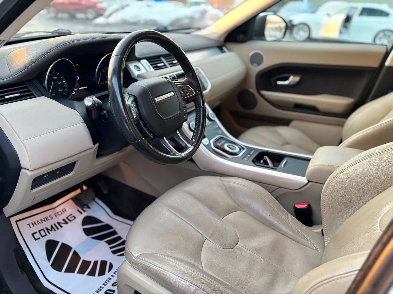 2015 Land Rover Range Rover Evoque Pure Plus Sport Utility 4D — photo 13 of 52