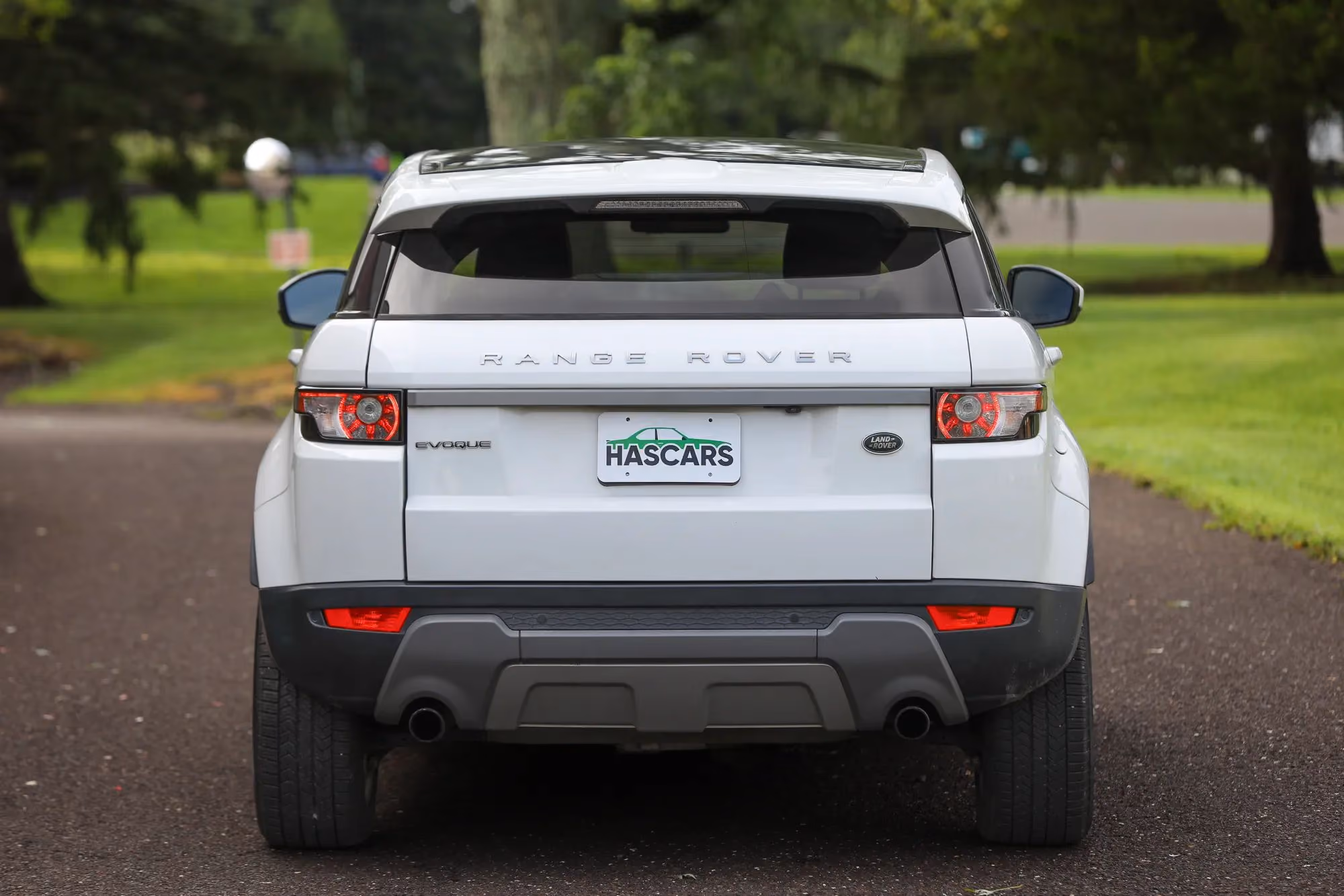 2015 Land Rover Range Rover Evoque Pure Plus Sport Utility 4D — photo 37 of 52