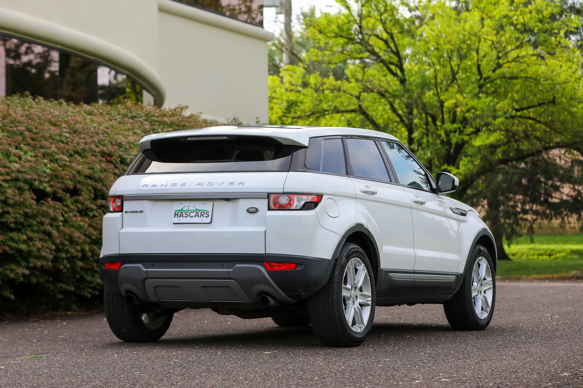 2015 Land Rover Range Rover Evoque Pure Plus Sport Utility 4D — photo 36 of 52