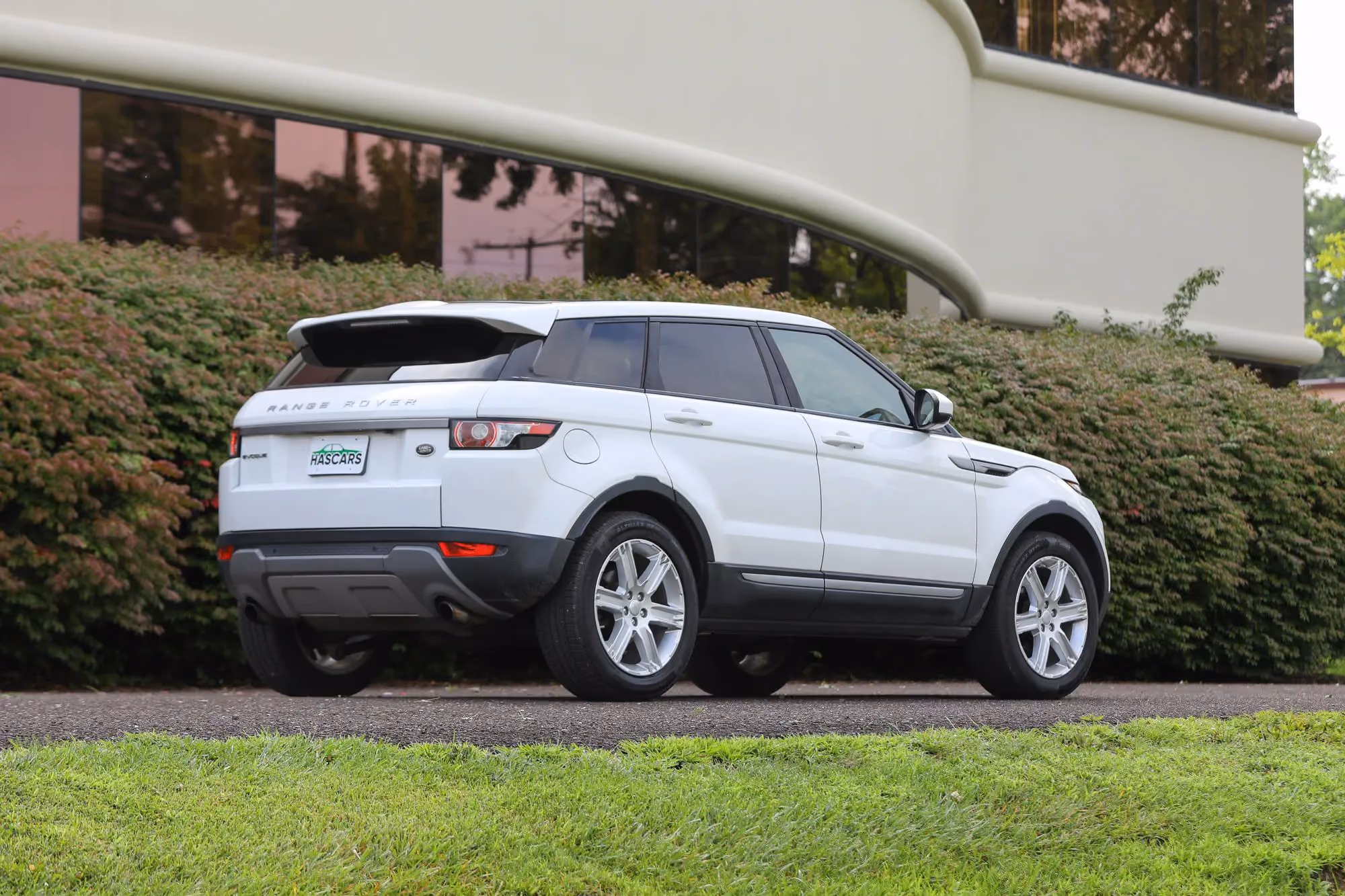 2015 Land Rover Range Rover Evoque Pure Plus Sport Utility 4D — photo 35 of 52