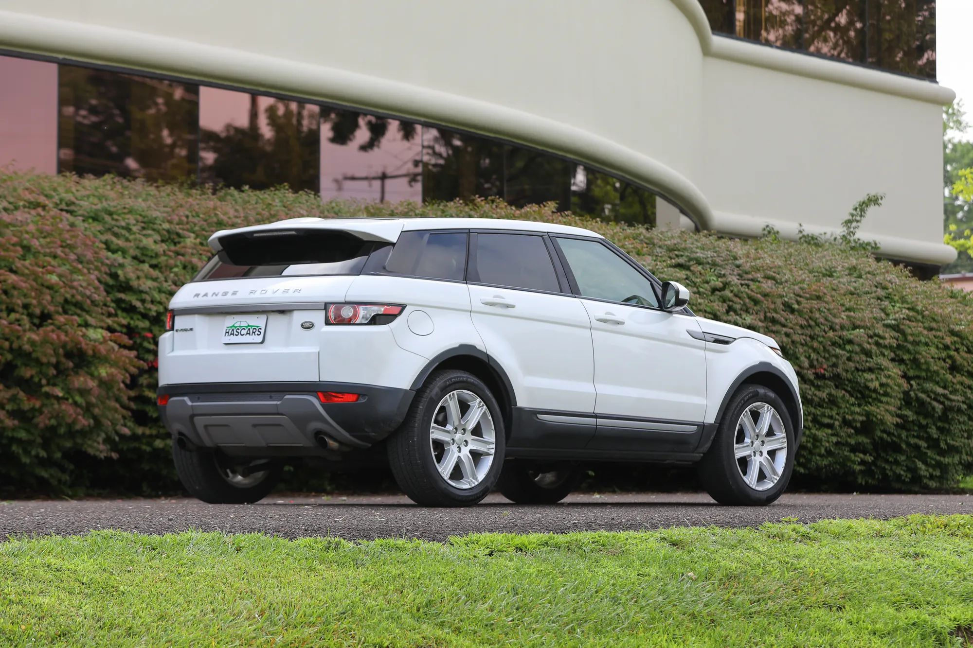 2015 Land Rover Range Rover Evoque Pure Plus Sport Utility 4D — photo 35 of 52