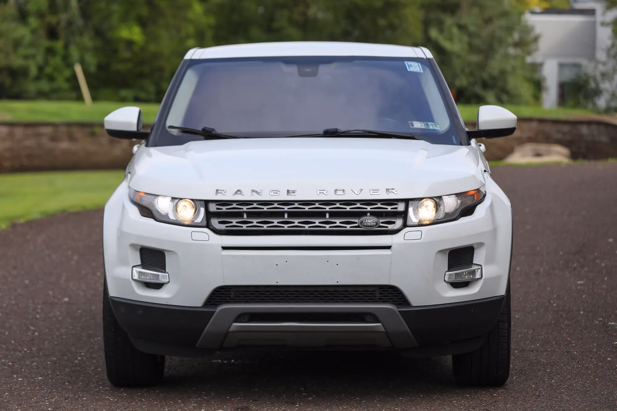 2015 Land Rover Range Rover Evoque Pure Plus Sport Utility 4D — photo 38 of 52