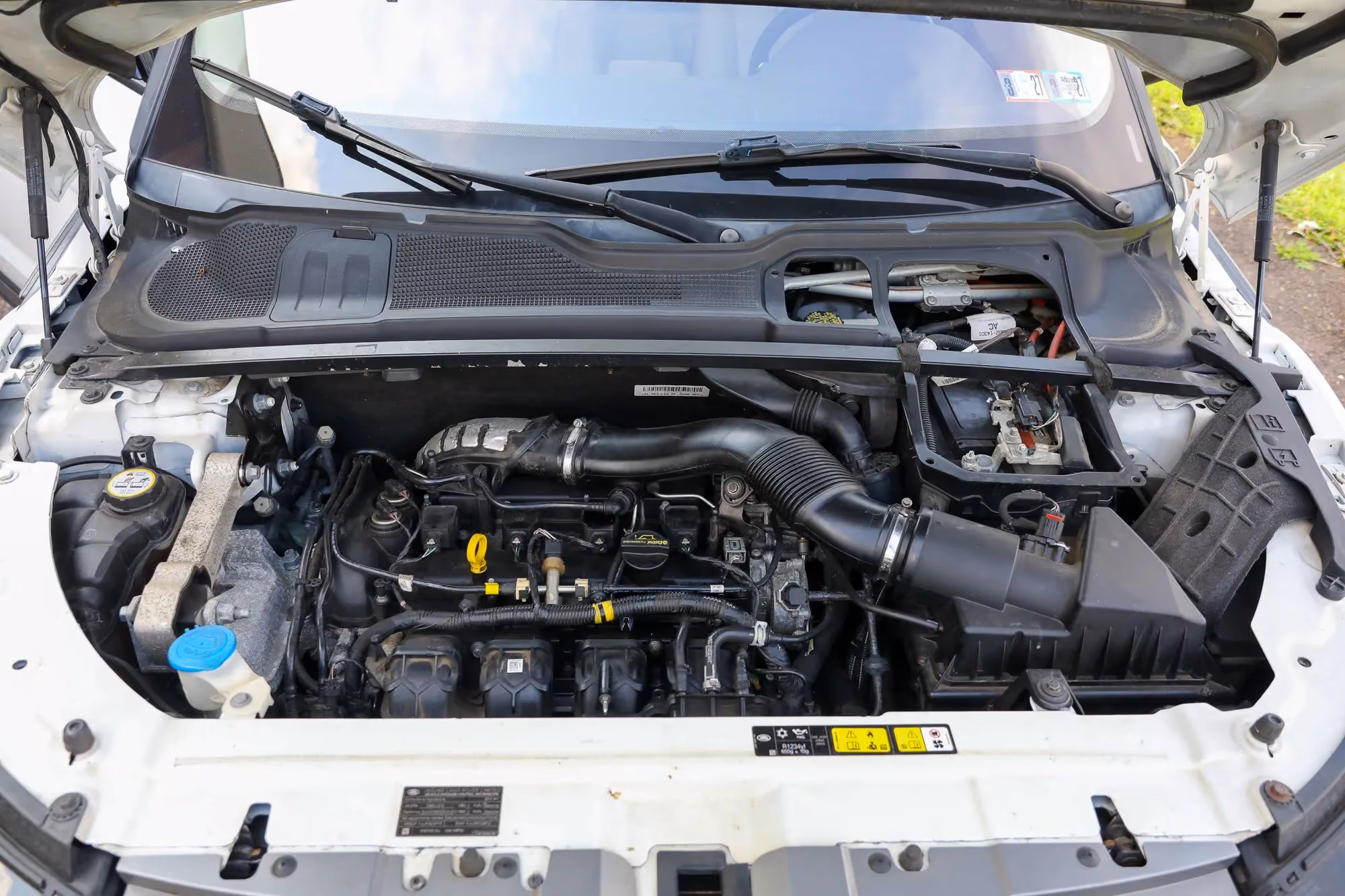 2015 Land Rover Range Rover Evoque Pure Plus Sport Utility 4D — photo 49 of 52