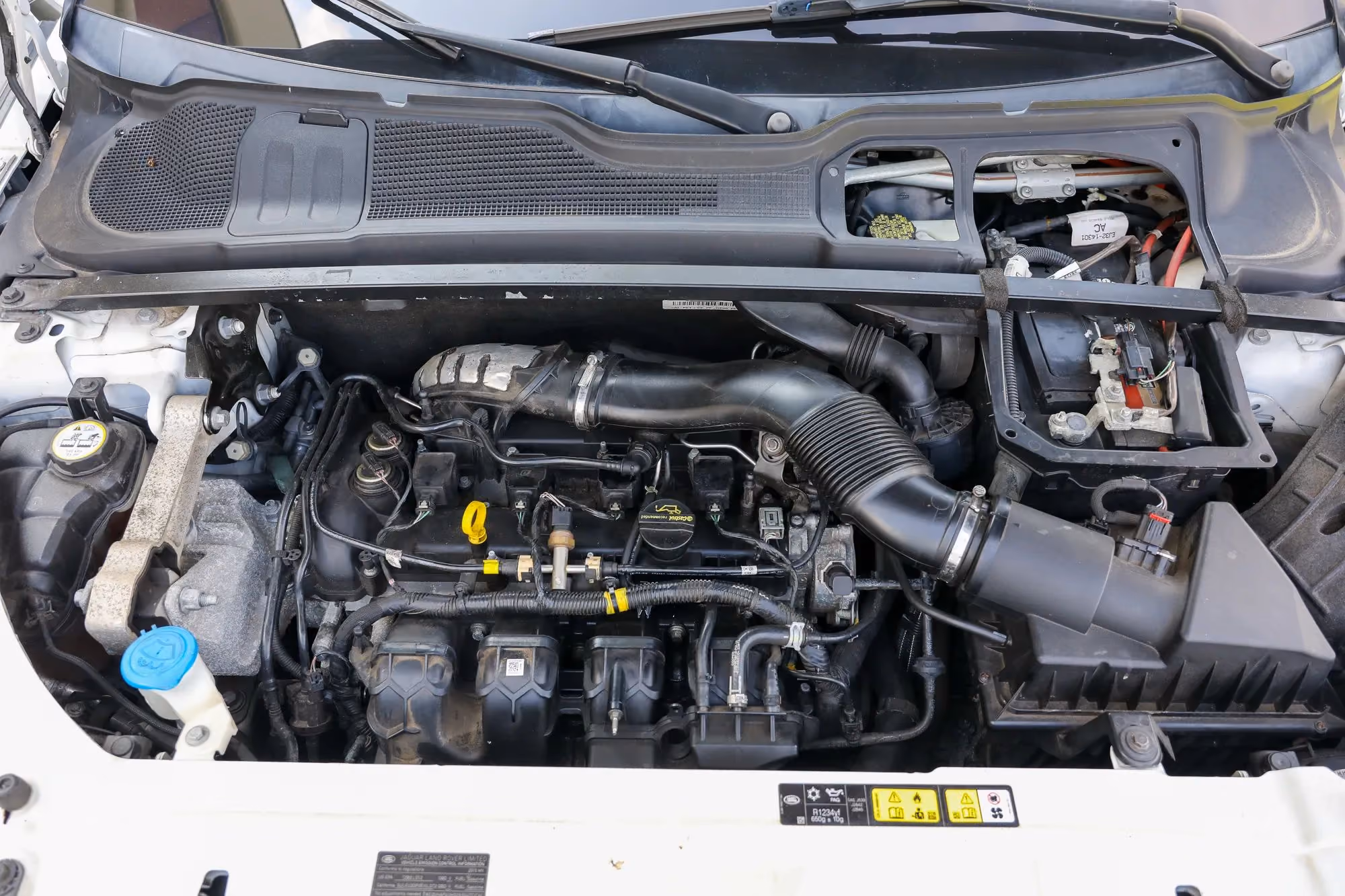 2015 Land Rover Range Rover Evoque Pure Plus Sport Utility 4D — photo 50 of 52