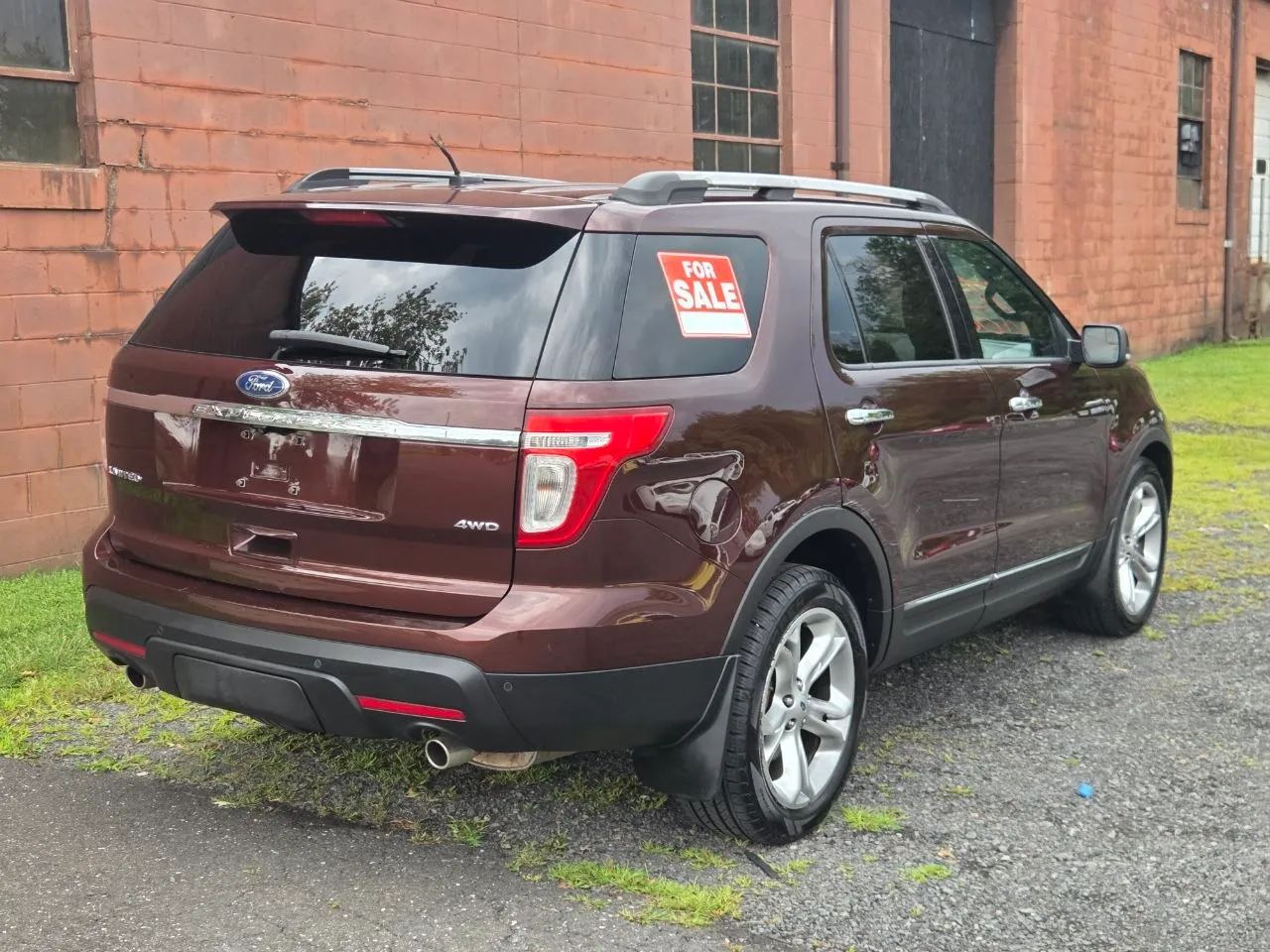 2012 Ford Explorer Limited Sport Utility — photo 2 of 19