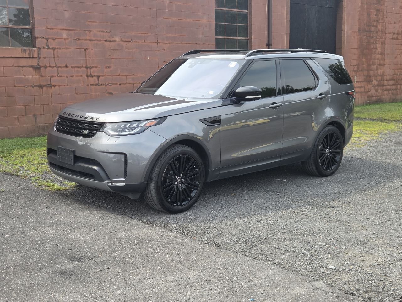 2017 Land Rover Discovery HSE Luxury Sport Utility 4D
