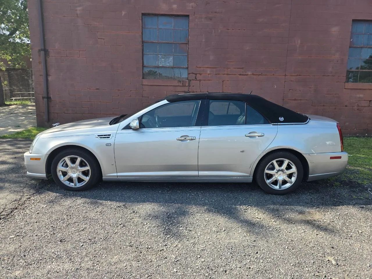 2008 Cadillac STS Sedan 4D — photo 2 of 73