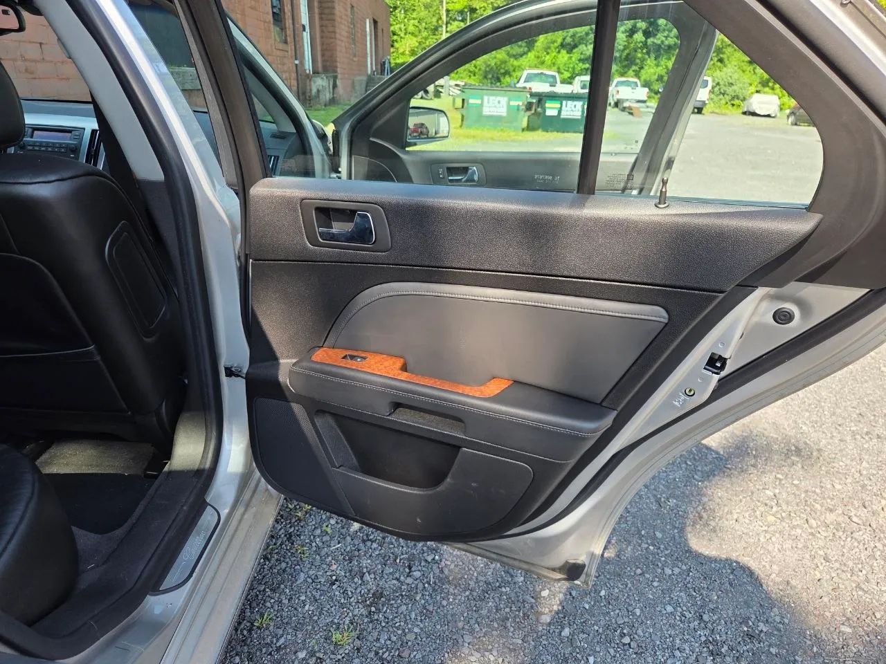 2008 Cadillac STS Sedan 4D — photo 15 of 73