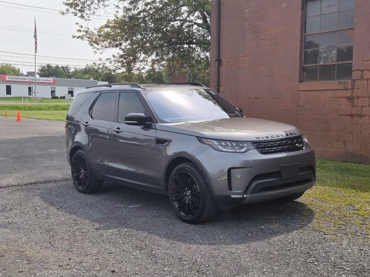 2017 Land Rover Discovery HSE Luxury Sport Utility 4D — photo 7 of 22