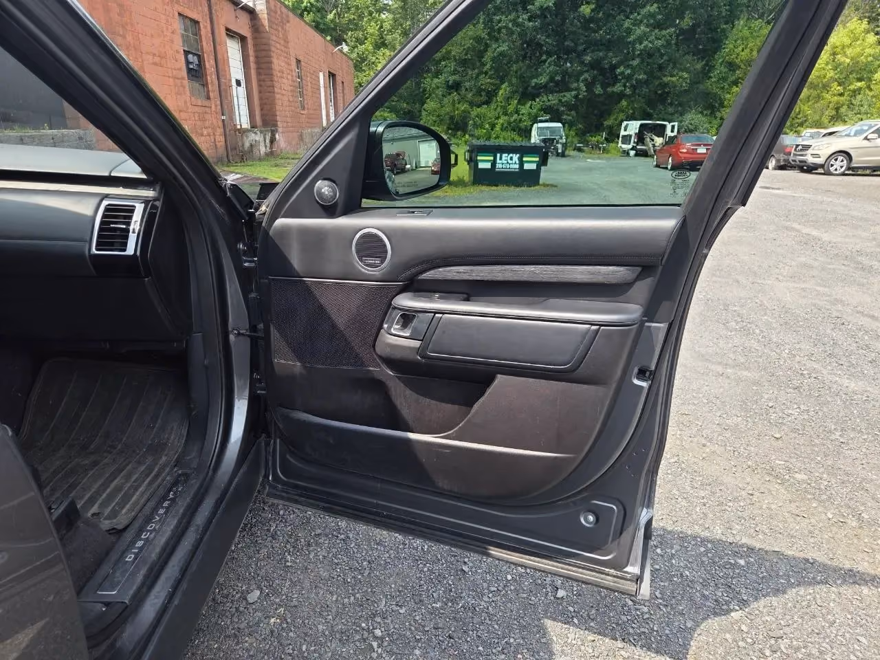 2017 Land Rover Discovery HSE Luxury Sport Utility 4D — photo 22 of 22