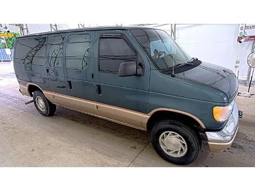 1996 Ford Club Wagon — photo 2 of 12