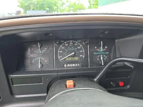 1996 Ford Club Wagon — photo 9 of 12