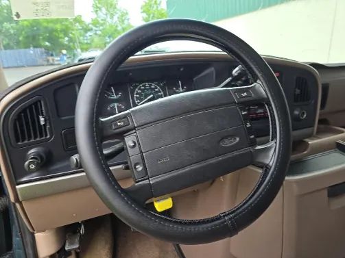 1996 Ford Club Wagon — photo 8 of 12