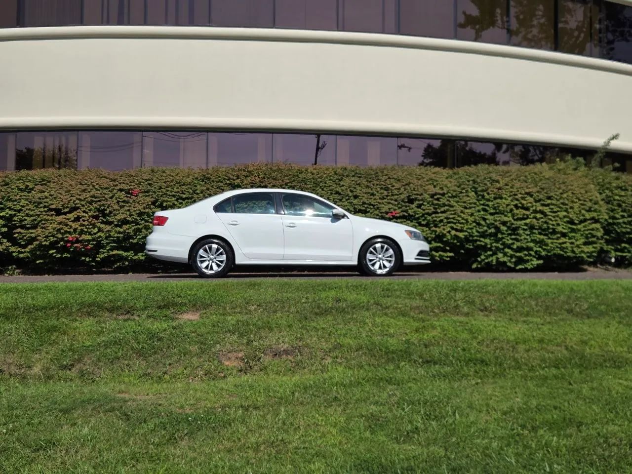 2015 Volkswagen Jetta — photo 4 of 27