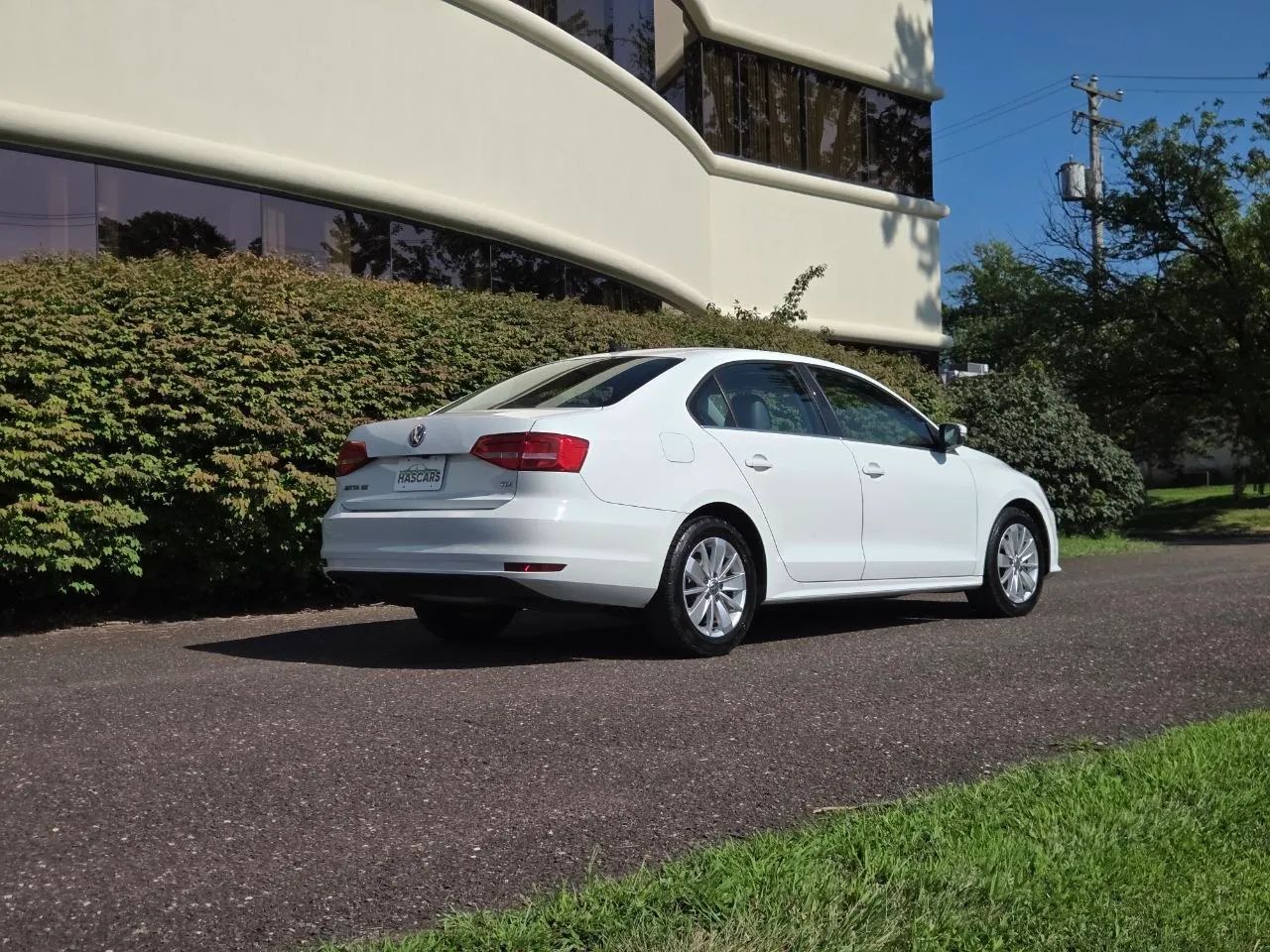 2015 Volkswagen Jetta — photo 2 of 27