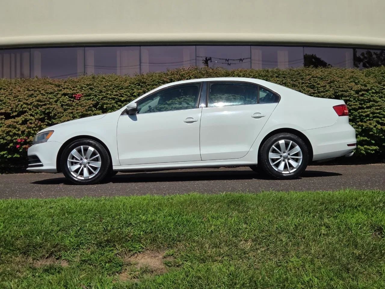 2015 Volkswagen Jetta — photo 10 of 27