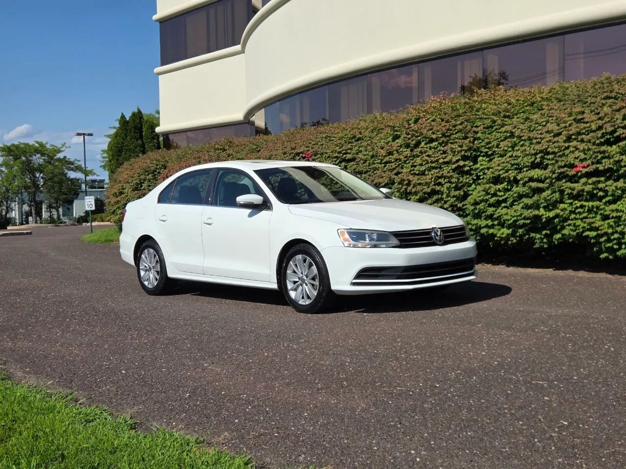 2015 Volkswagen Jetta — photo 7 of 27