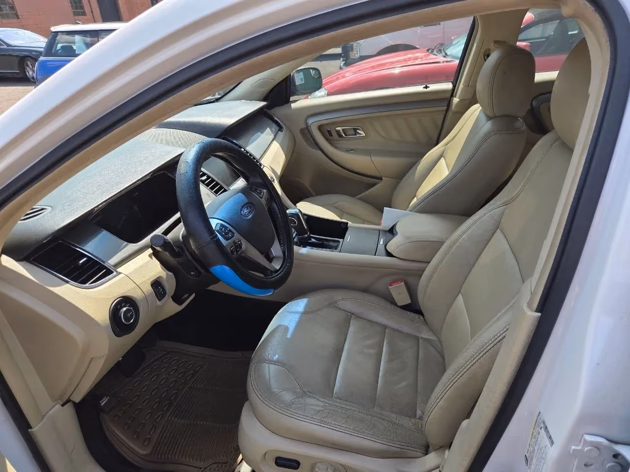 2015 Ford Taurus SEL Sedan 4D — photo 5 of 7