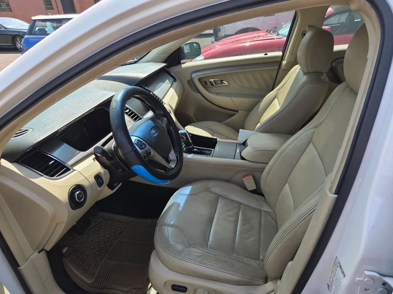 2015 Ford Taurus SEL Sedan 4D — photo 5 of 7