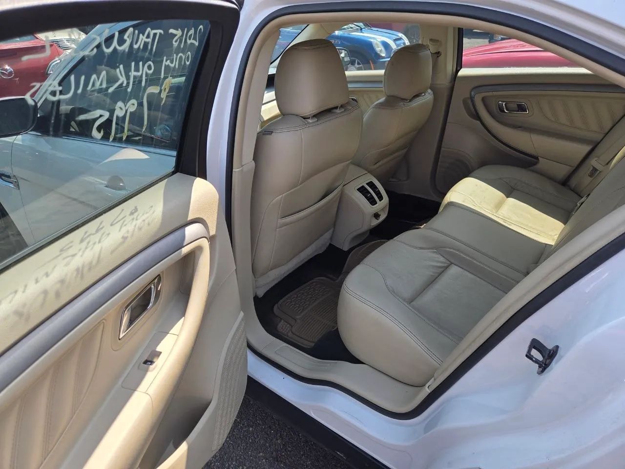 2015 Ford Taurus SEL Sedan 4D — photo 6 of 7