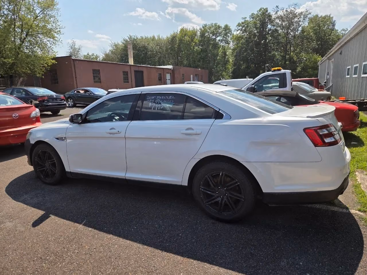 2015 Ford Taurus SEL Sedan 4D — photo 1 of 7
