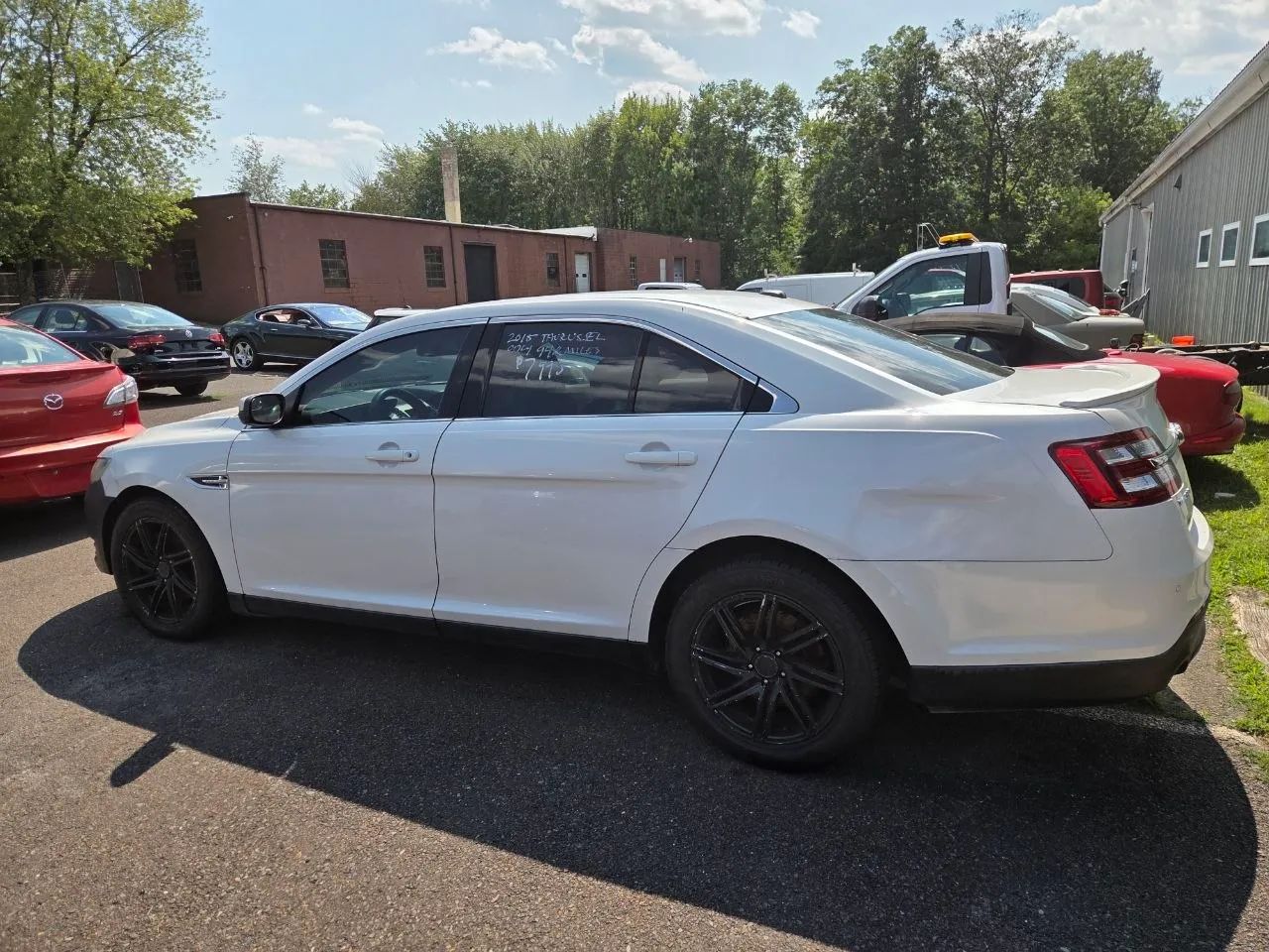 2015 Ford Taurus SEL Sedan 4D — photo 1 of 7