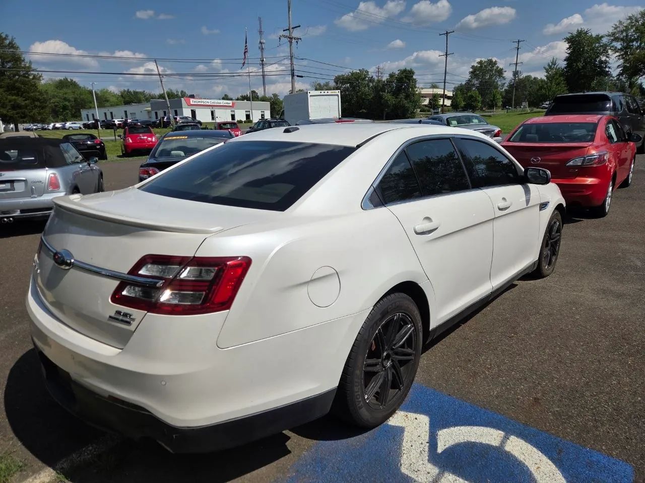 2015 Ford Taurus SEL Sedan 4D — photo 3 of 7