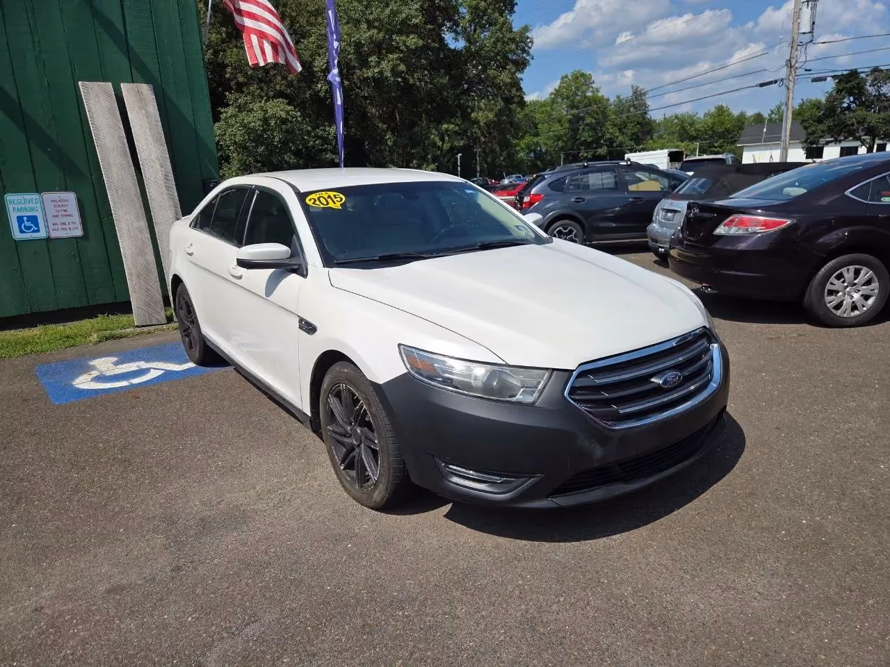 2015 Ford Taurus SEL Sedan 4D — photo 4 of 7