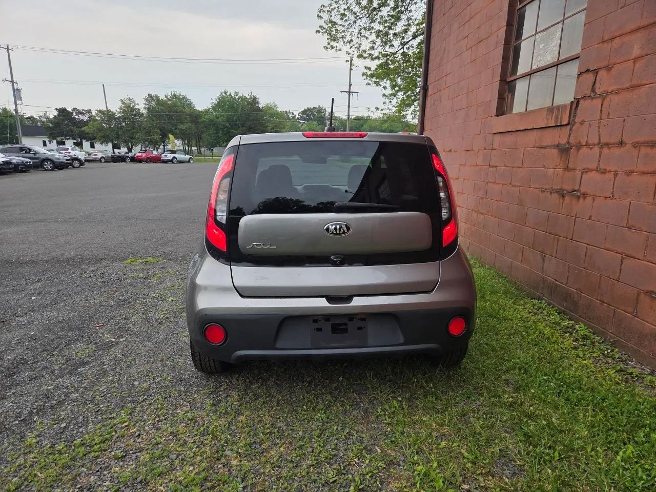 2017 Kia Soul Wagon 4D — photo 6 of 23