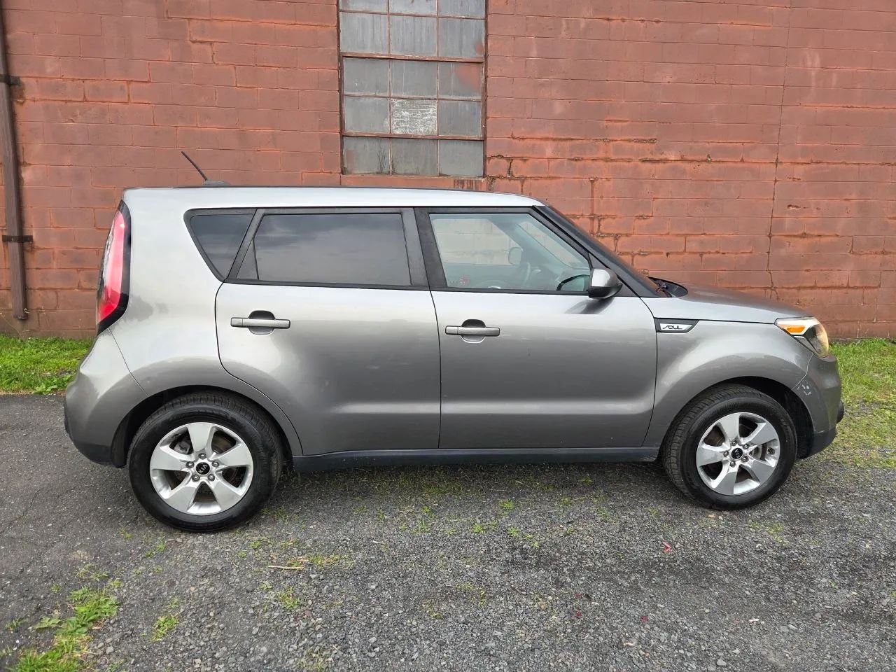 2017 Kia Soul Wagon 4D — photo 9 of 23