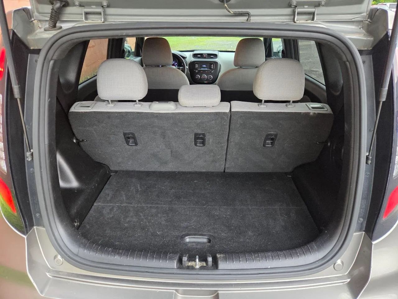 2017 Kia Soul Wagon 4D — photo 18 of 23