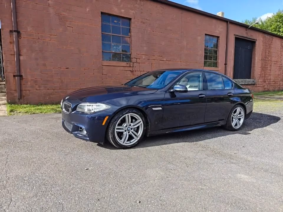 2015 BMW 5 Series 535d Sedan 4D — photo 1 of 20