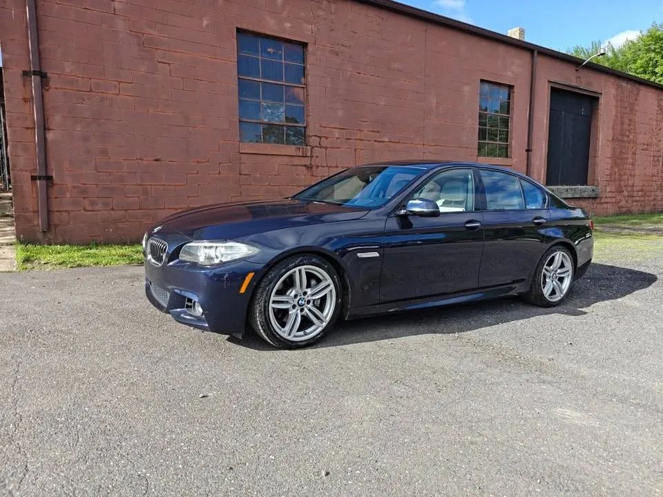 2015 BMW 5 Series 535d Sedan 4D — photo 1 of 20
