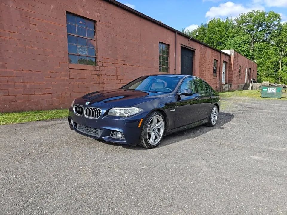 2015 BMW 5 Series 535d Sedan 4D — photo 6 of 20