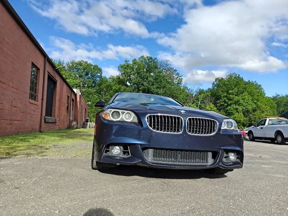2015 BMW 5 Series 535d Sedan 4D — photo 7 of 20