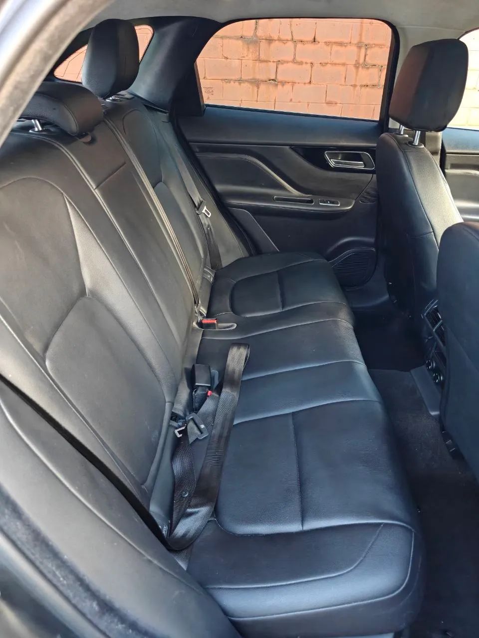 2019 Jaguar F-PACE — photo 6 of 40