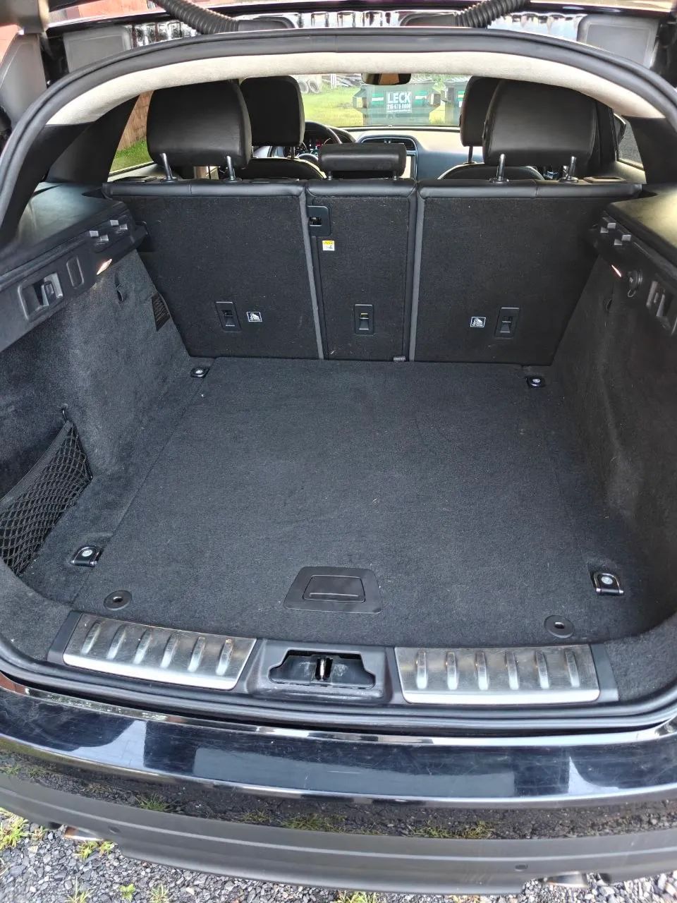 2019 Jaguar F-PACE — photo 7 of 40