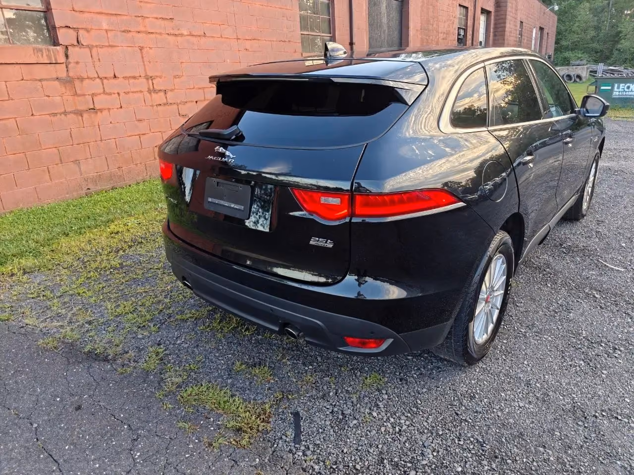 2019 Jaguar F-PACE — photo 12 of 40
