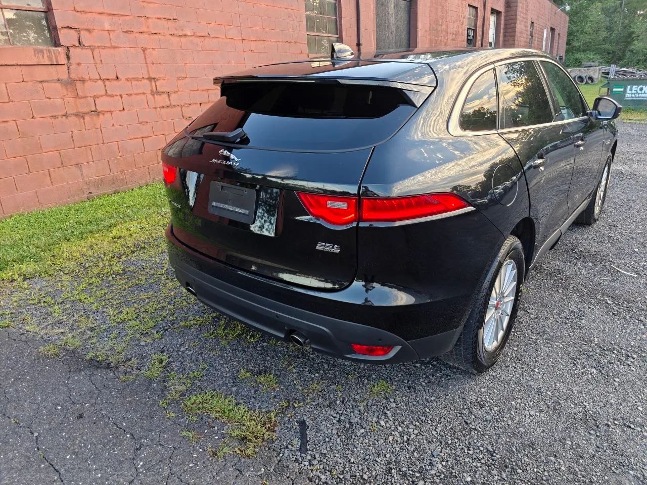 2019 Jaguar F-PACE — photo 12 of 40