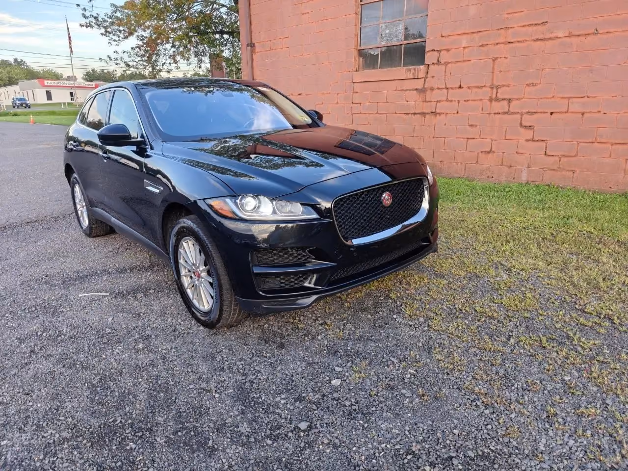 2019 Jaguar F-PACE — photo 18 of 40