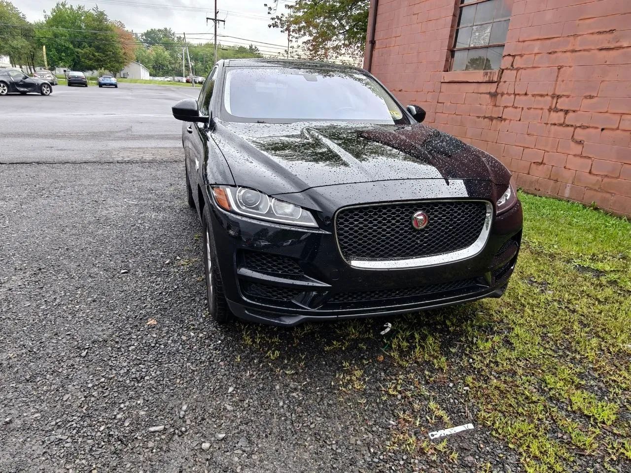 2019 Jaguar F-PACE — photo 34 of 40