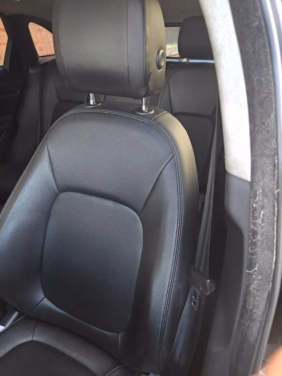 2019 Jaguar F-PACE — photo 29 of 40